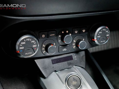 Used 2015 Ferrari California T image 94