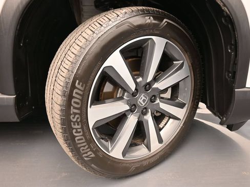 Used 2025 Honda Pilot Elite image 44