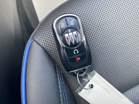 Used 2025 Buick Encore GX Sport Touring AWD/4WD image 26