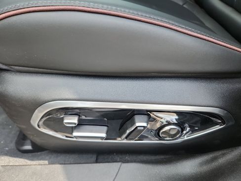 New 2025 Jeep Wagoneer S Launch Edition image 15