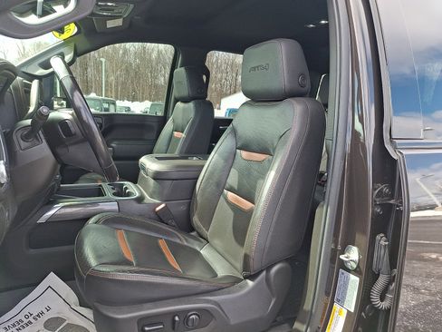 Used 2021 GMC Sierra 2500 AT4 w/ AT4 Preferred Package image 13