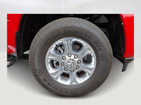 Certified 2024 RAM 2500 Big Horn w/ Sport Appearance Package AWD/4WD image 8