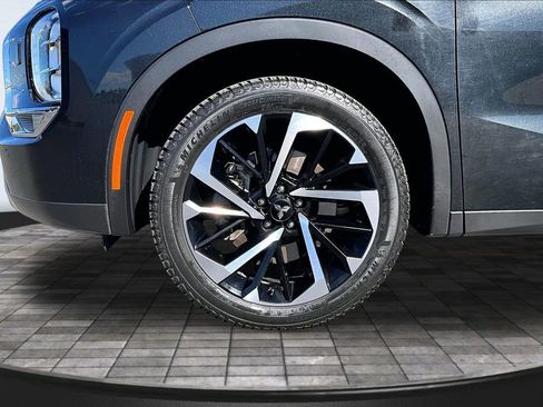 Used 2022 Mitsubishi Outlander SE AWD/4WD image 9