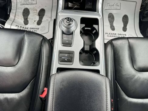 Used 2021 Ford Edge Titanium AWD/4WD image 34