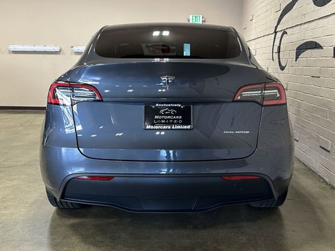 Used 2021 Tesla Model Y Long Range image 1