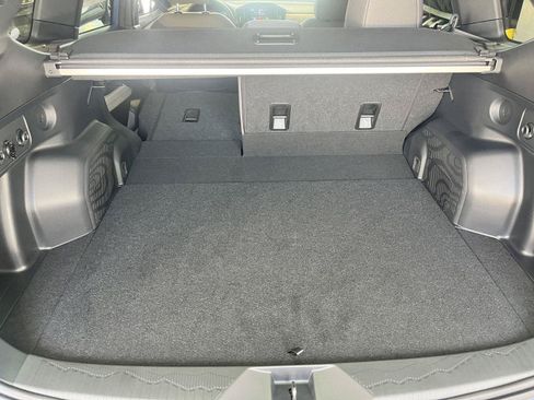 Certified 2026 Subaru Forester Premium AWD/4WD image 37