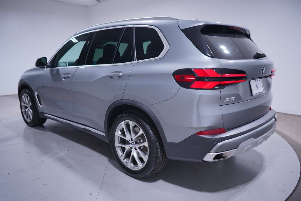 Used 2026 BMW X5 sDrive40i RWD image 3