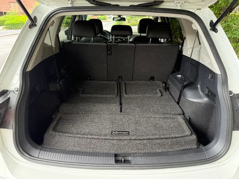 Used 2018 Volkswagen Tiguan SEL FWD image 9