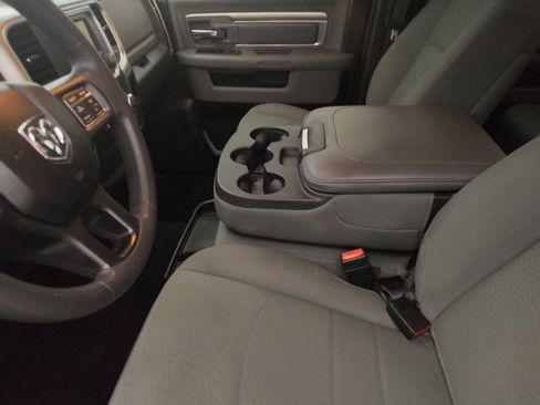Used 2019 RAM 1500 Classic SLT image 17