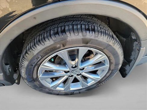 Used 2017 Toyota RAV4 Limited image 12