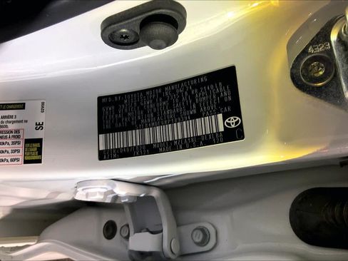 Used 2024 Toyota Corolla LE FWD image 37