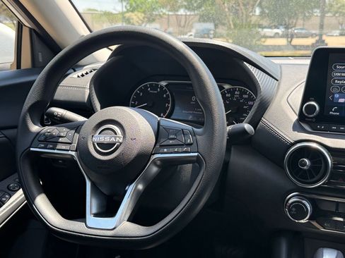 Used 2025 Nissan Sentra SV FWD image 34