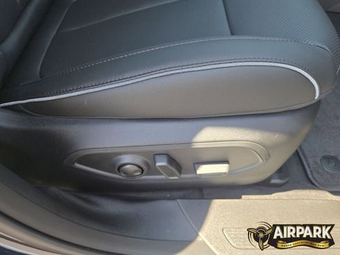 New 2025 Jeep Wagoneer S Limited image 12