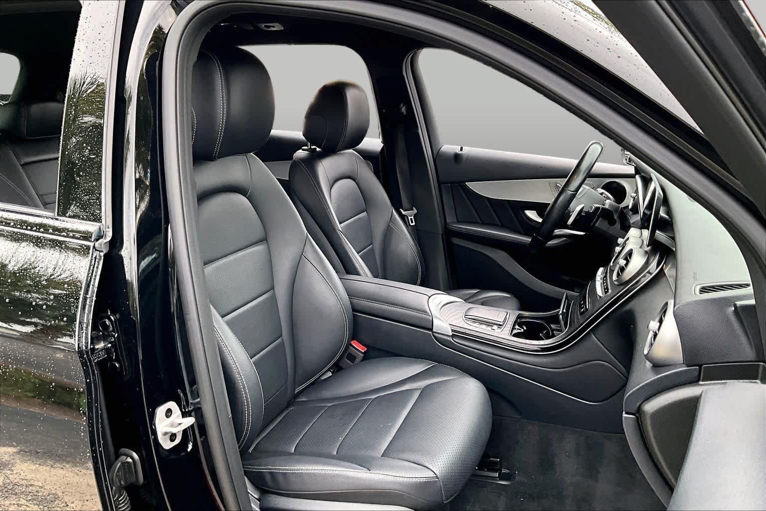 Used 2022 Mercedes-Benz GLC 300 image 17