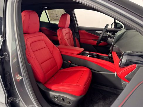 New 2026 Chevrolet Blazer EV SS AWD/4WD image 39