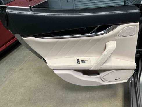 Used 2021 Maserati Ghibli S GranSport RWD image 88