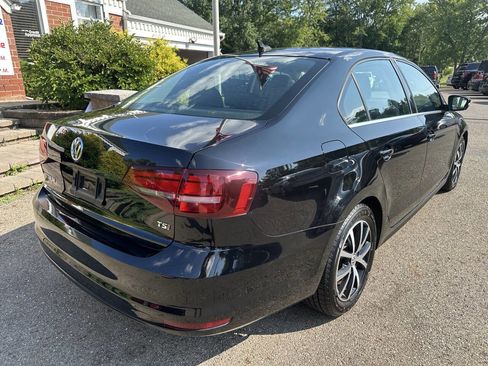 Used 2018 Volkswagen Jetta SE image 8