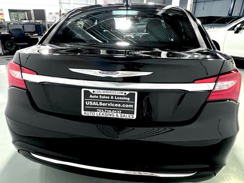 Used 2012 Chrysler 200 Touring image 11