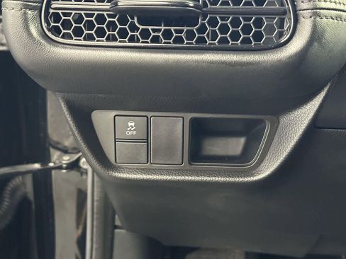 Used 2023 Honda HR-V LX image 15