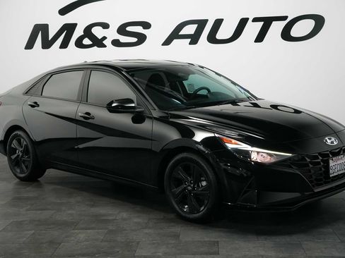 Used 2023 Hyundai Elantra SEL FWD image 8