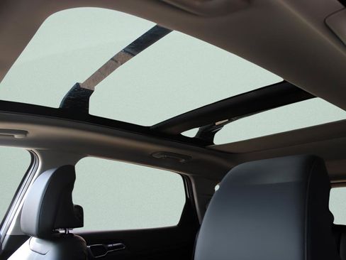 New 2026 Kia Sportage EX w/ EX Panorama Roof Package image 22