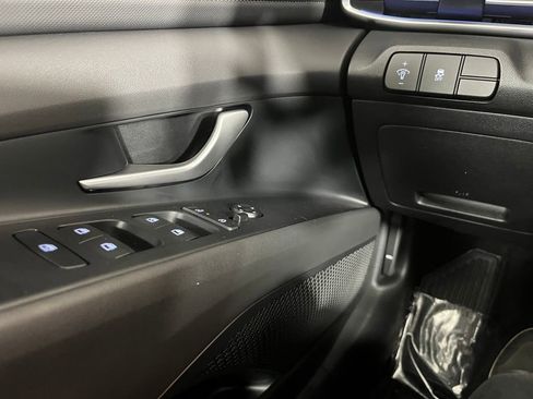 Used 2024 Hyundai Elantra SEL w/ Convenience Package image 24