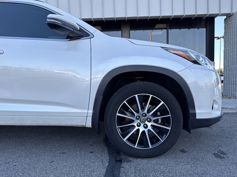 Used 2017 Toyota Highlander SE image 35