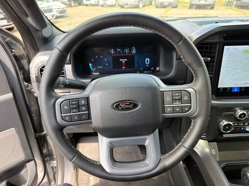 Used 2025 Ford F150 Lariat AWD/4WD image 14