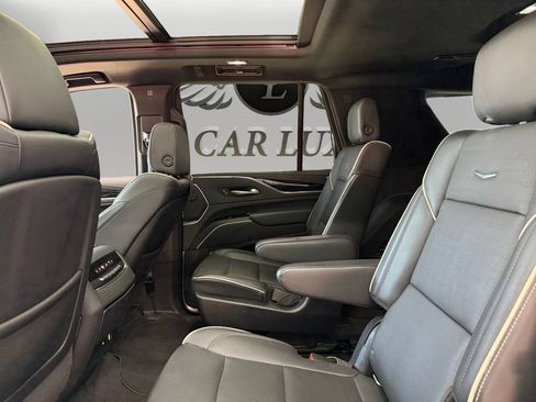 Used 2022 Cadillac Escalade Sport w/ Touring Package AWD/4WD image 13