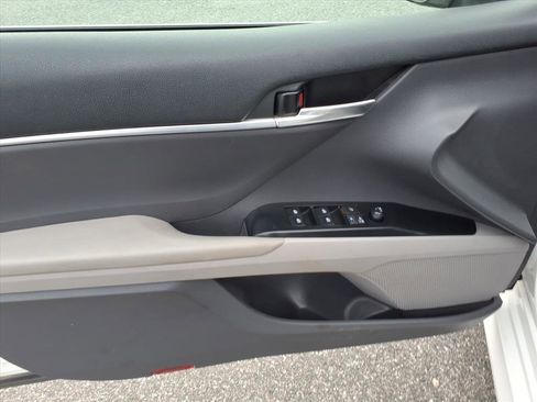 Used 2020 Toyota Camry LE FWD image 24