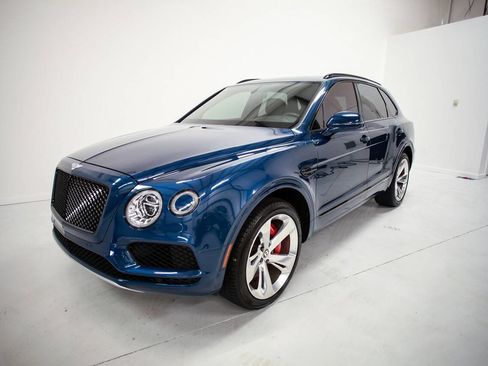 Used 2019 Bentley Bentayga image 17