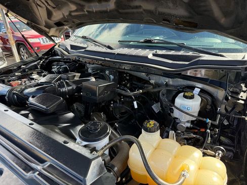 Used 2022 Ford F350 Lariat w/ FX4 Off-Road Package image 39