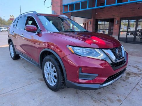 Used 2018 Nissan Rogue SV image 13