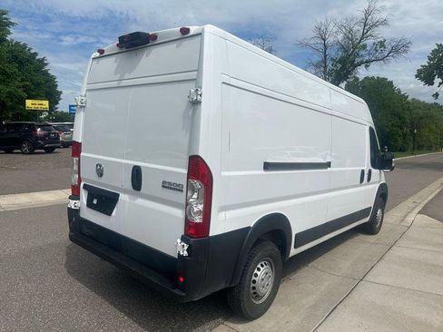 Used 2024 RAM ProMaster 2500 FWD image 6