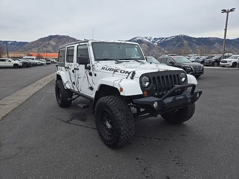 Used 2013 Jeep Wrangler Unlimited Rubicon w/ Connectivity Group image 3