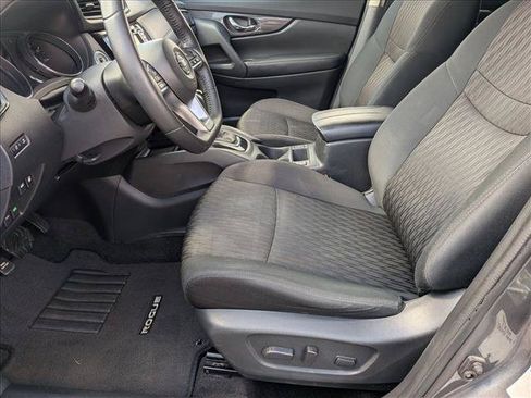 Used 2018 Nissan Rogue SV FWD image 15