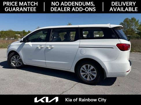 Used 2016 Kia Sedona L image 7