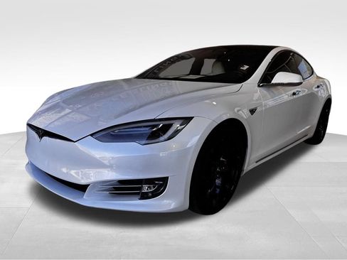Used 2021 Tesla Model S Performance image 3