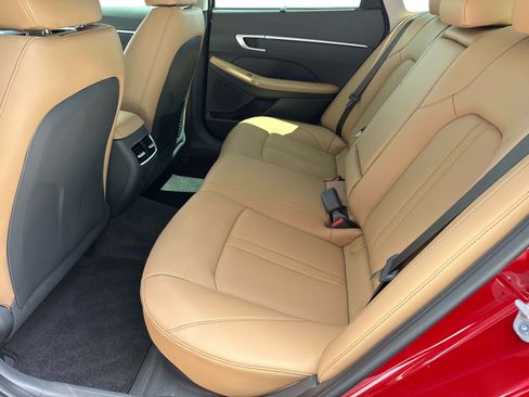 Used 2025 Hyundai Sonata Limited FWD image 13