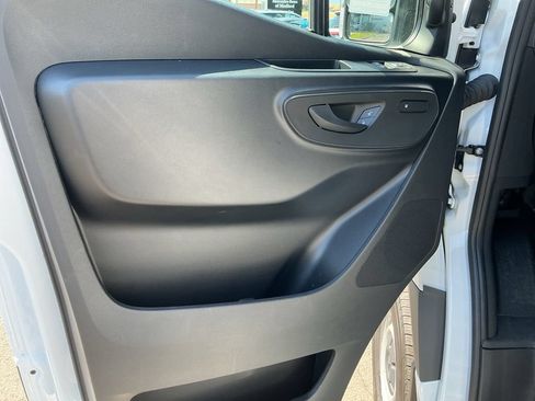Used 2025 Mercedes-Benz Sprinter 2500 image 14