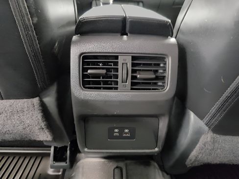 Used 2023 Nissan Rogue SV w/ SV Premium B Package AWD/4WD image 24