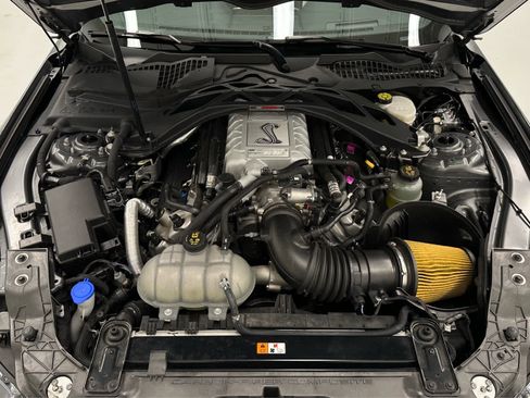Used 2022 Ford Mustang Shelby GT500 w/ Carbon Fiber Track Pack image 27