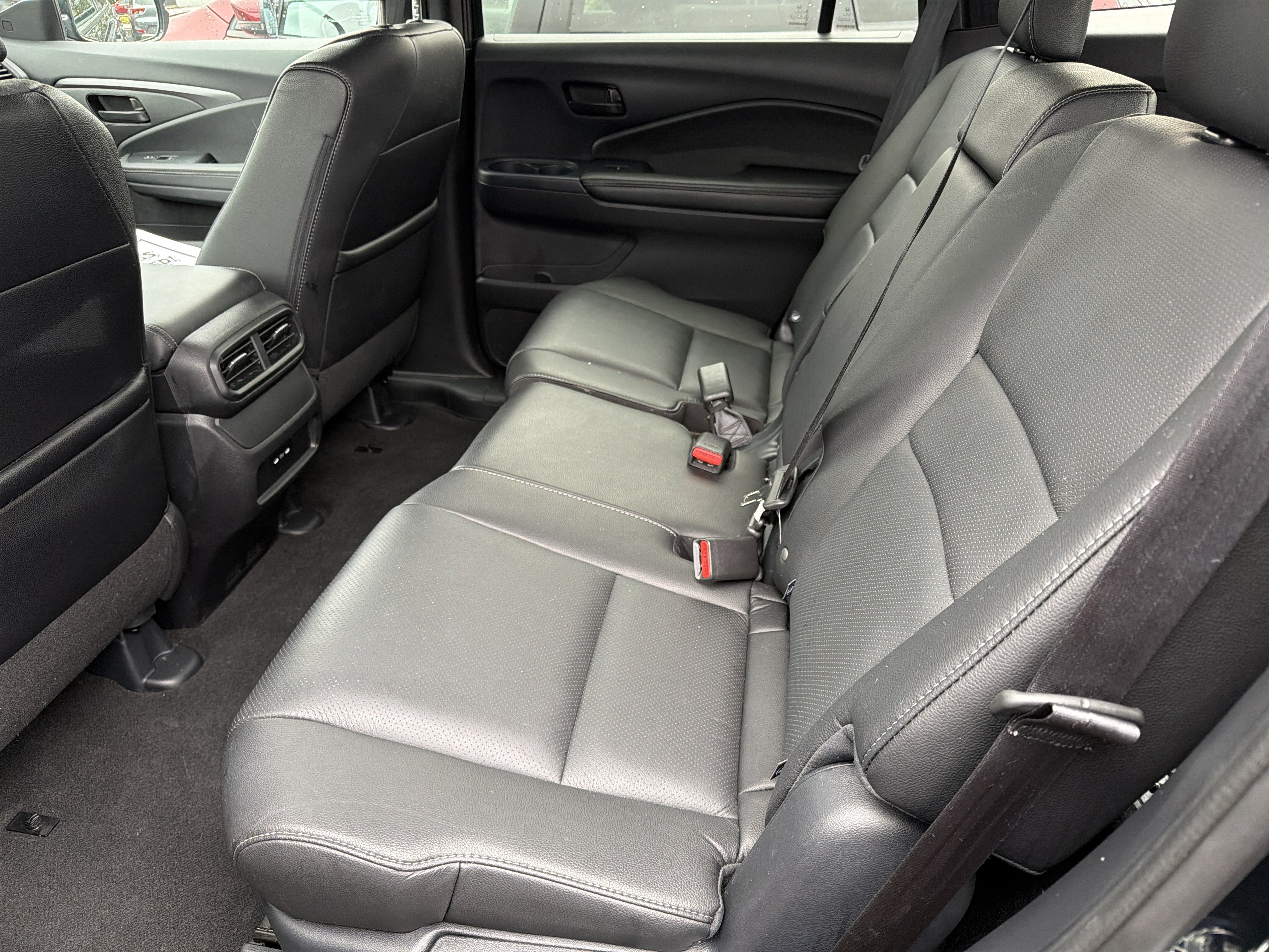 Used 2025 Honda Passport EX-L image 24
