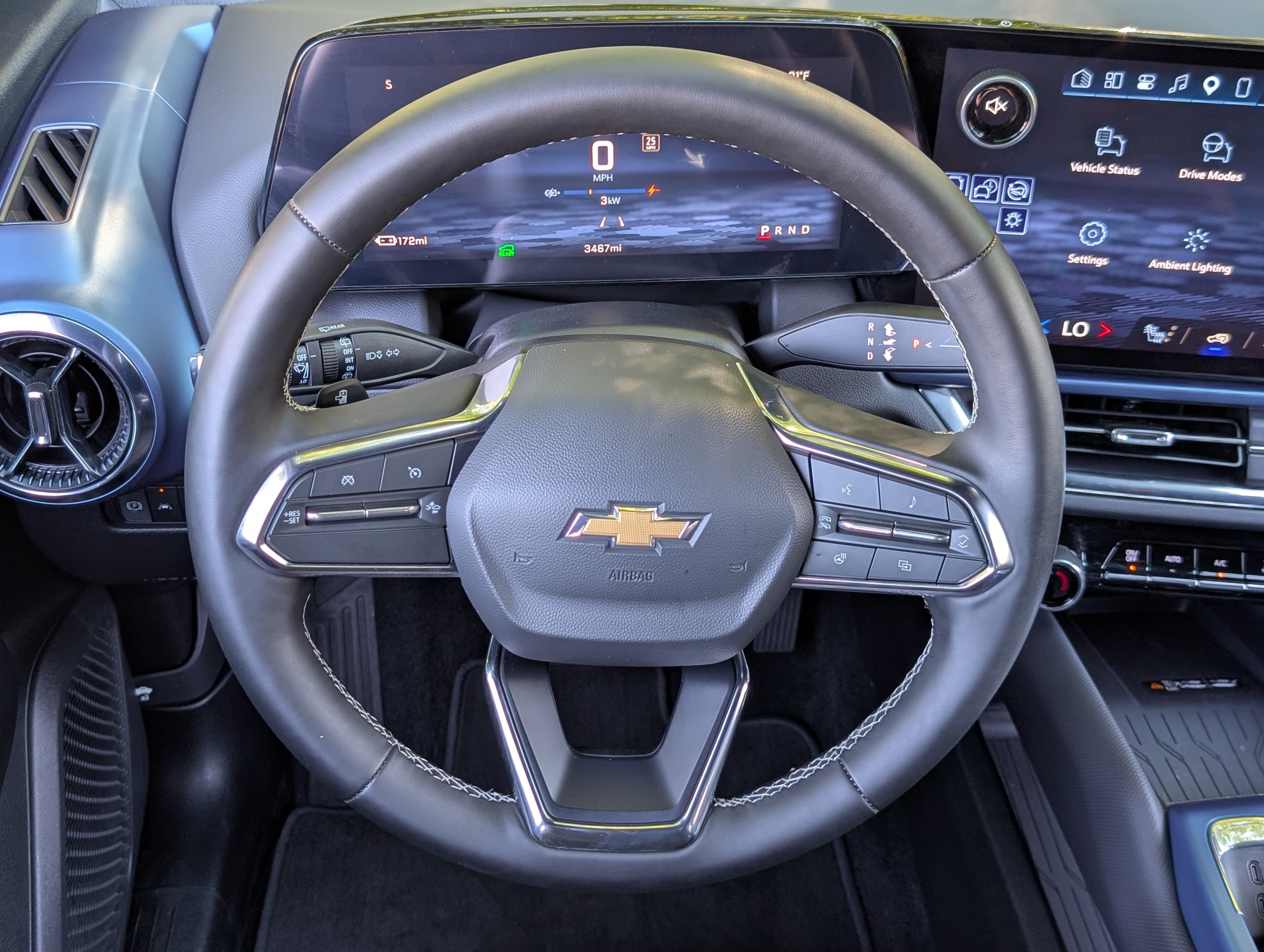 Used 2025 Chevrolet Equinox EV LT FWD image 23