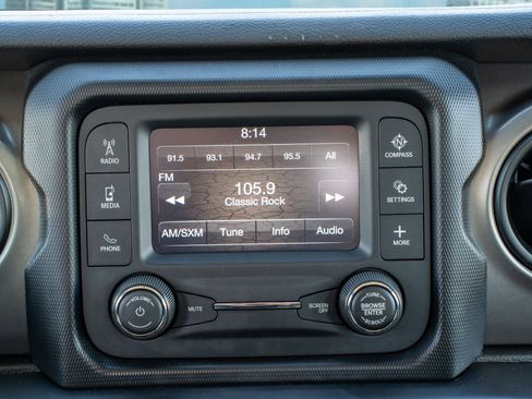 Used 2018 Jeep Wrangler Unlimited Sport image 22