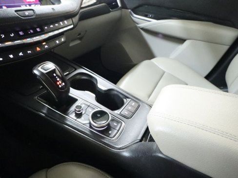 Used 2019 Cadillac XT4 Premium Luxury w/ Enhanced Visibility Package AWD/4WD image 24