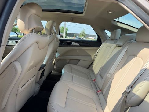 Used 2018 Lincoln MKZ Reserve w/ Climate Package FWD image 15