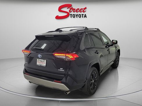 Certified 2023 Toyota RAV4 SE image 4