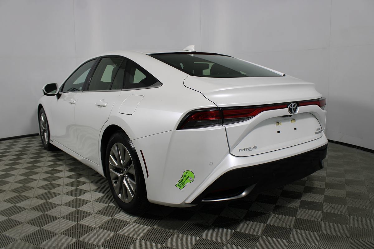 Used 2023 Toyota Mirai w/ Advanced Technology Package RWD image 4