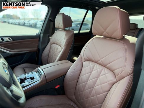 Used 2025 BMW X5 xDrive40i w/ M Sport Package image 34